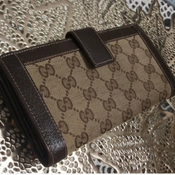 Gucci Brown Monogram Wallet - Picture 2 of 13